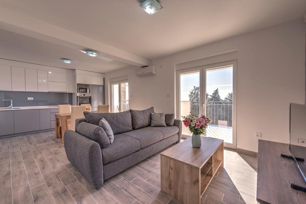 Villa Sandy Apartments 티바트 외부 사진