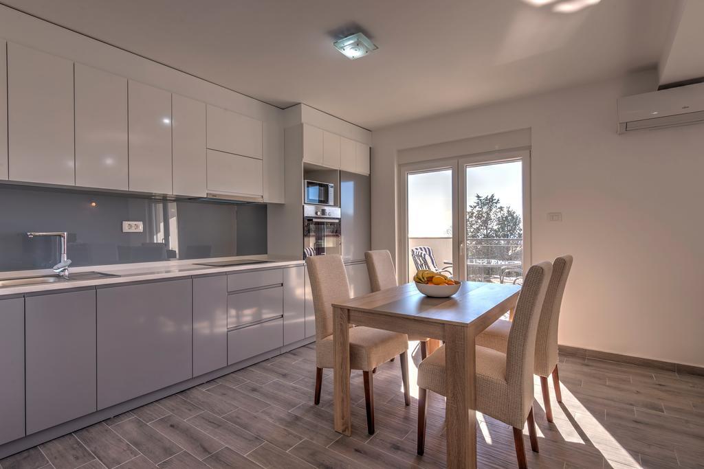 Villa Sandy Apartments 티바트 외부 사진
