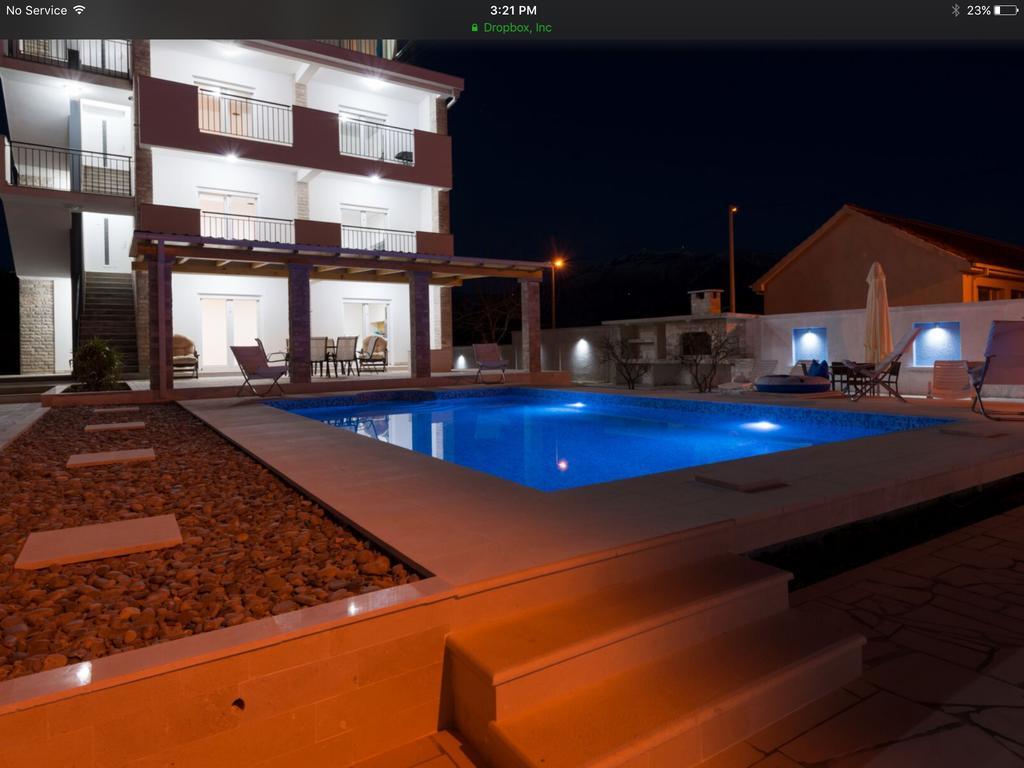 Villa Sandy Apartments 티바트 외부 사진